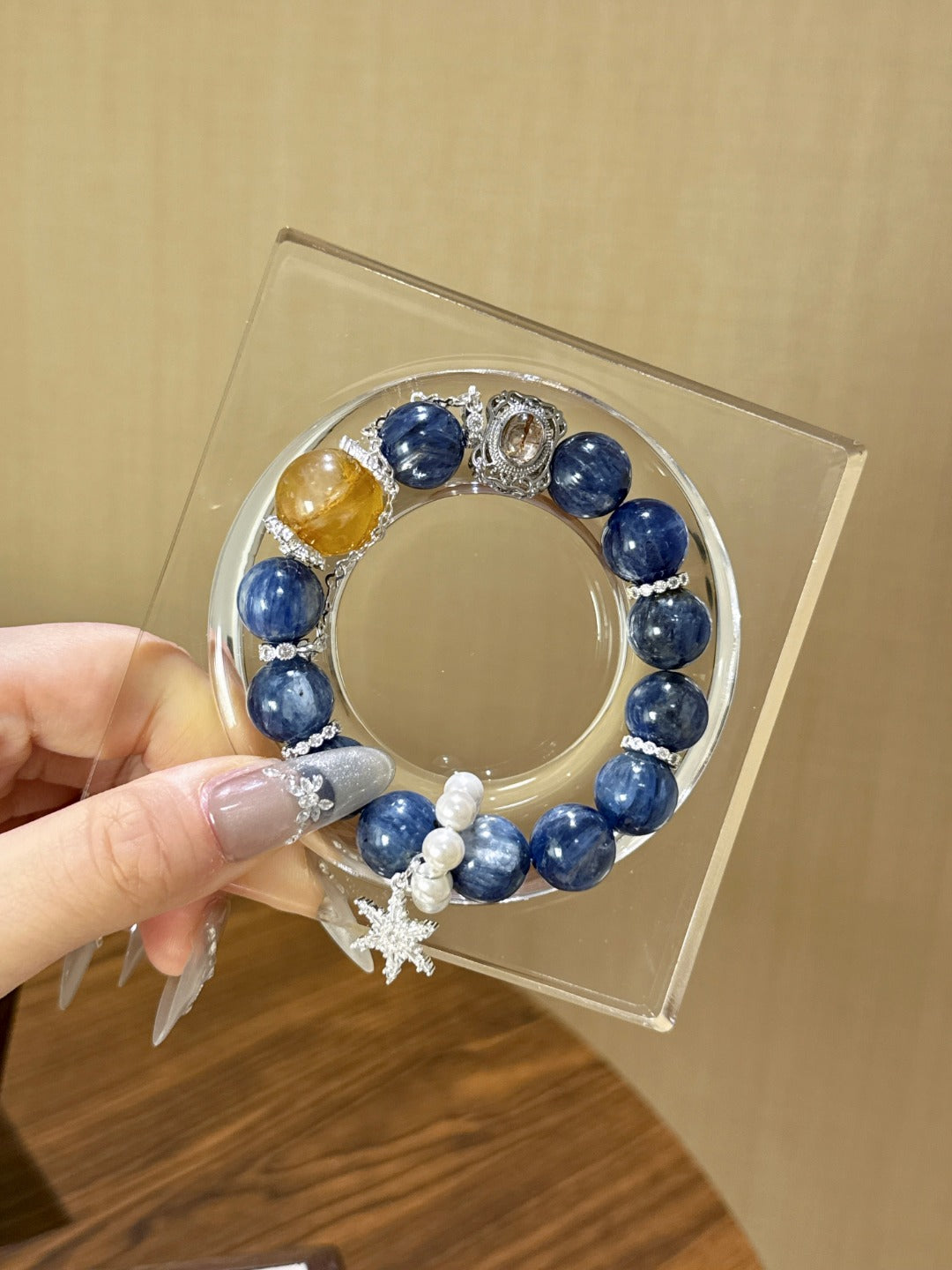 ▫️▪️ Aquamarine yellow gum flower magic box bracelet
